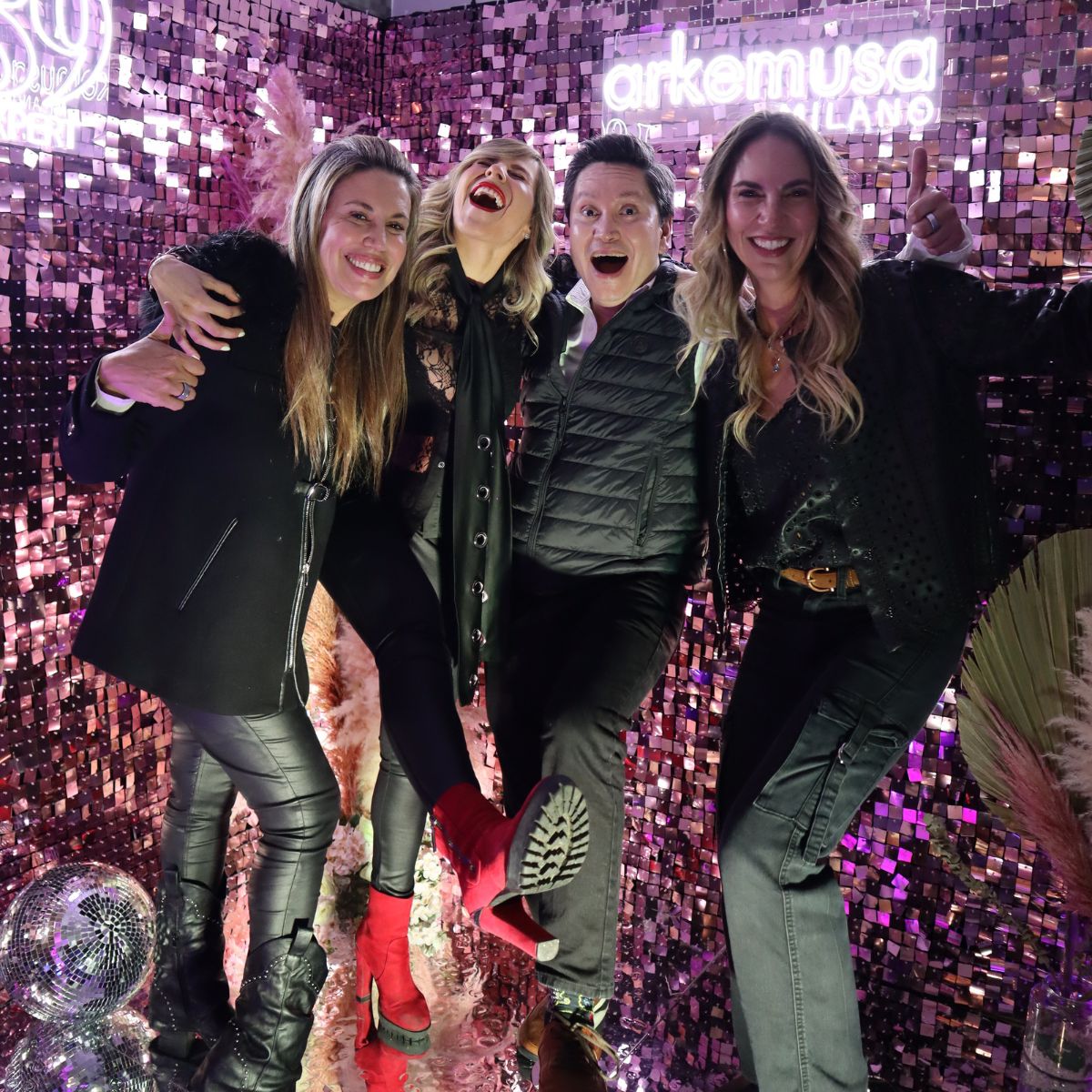 SHIMMER L CON PISO ESPEJADO