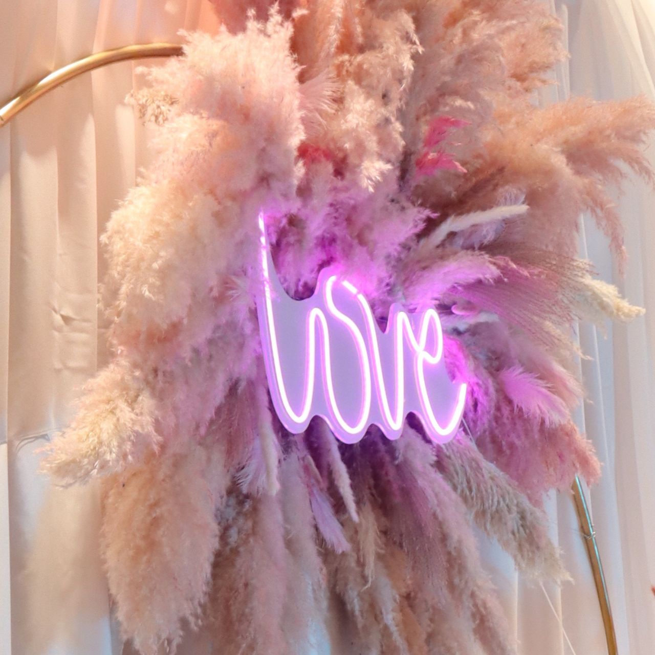 love con pamapas decoración