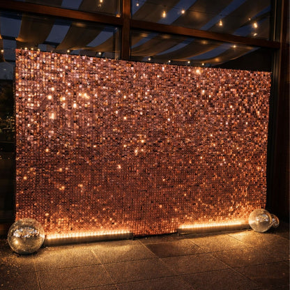 Panel shimmer 3 mts oro rosa con bolas disco para fiesta empresa rotter y krausse