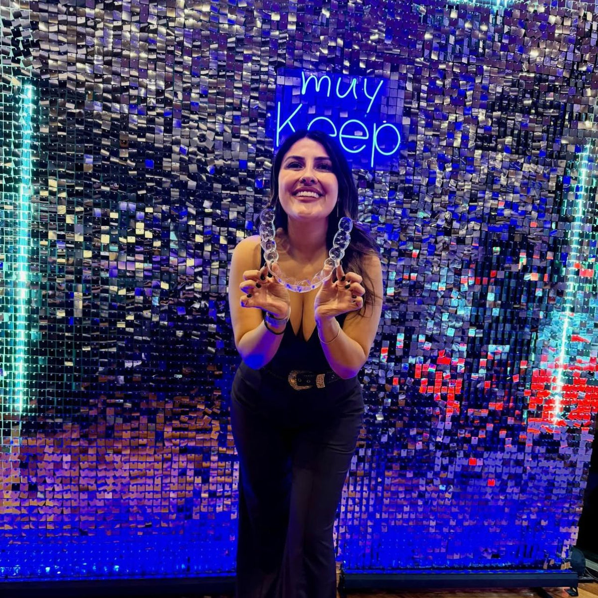 Panel shimmer plateado evento corporativo hotel intercontinental