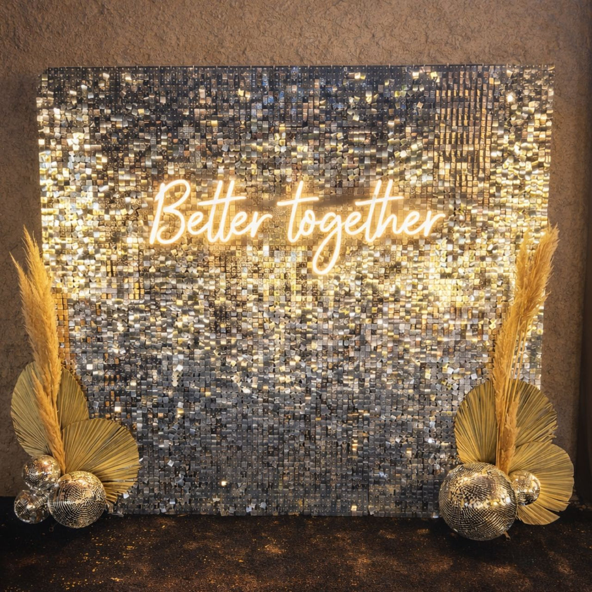 Panel shimmer plata para matrimonio con deco boho adiconal